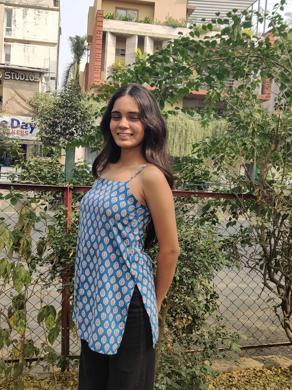 Ruhani | Spaghetti backless short kurti