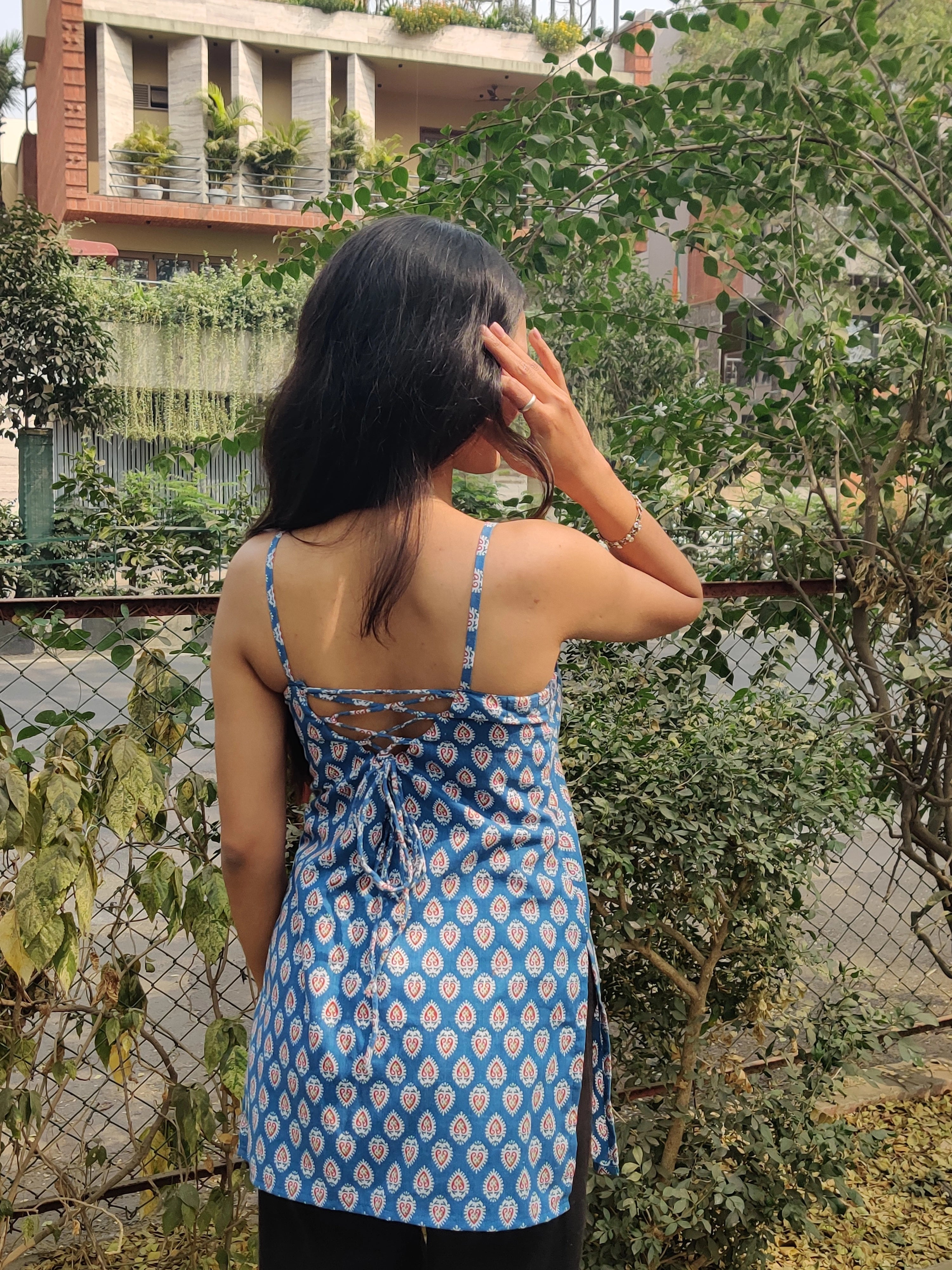 Ruhani | Spaghetti backless short kurti