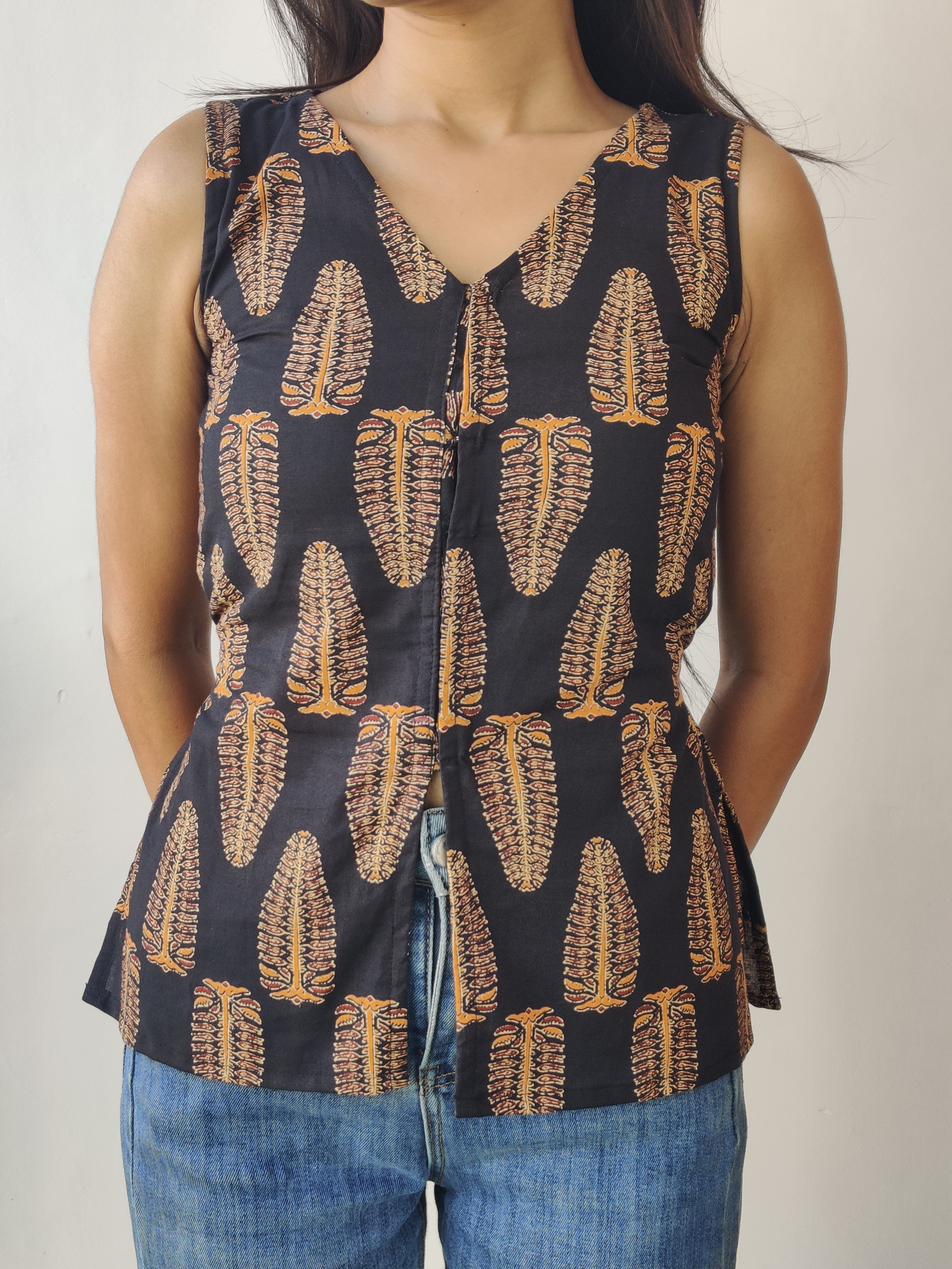 Black Saanjh Waistcoat Top