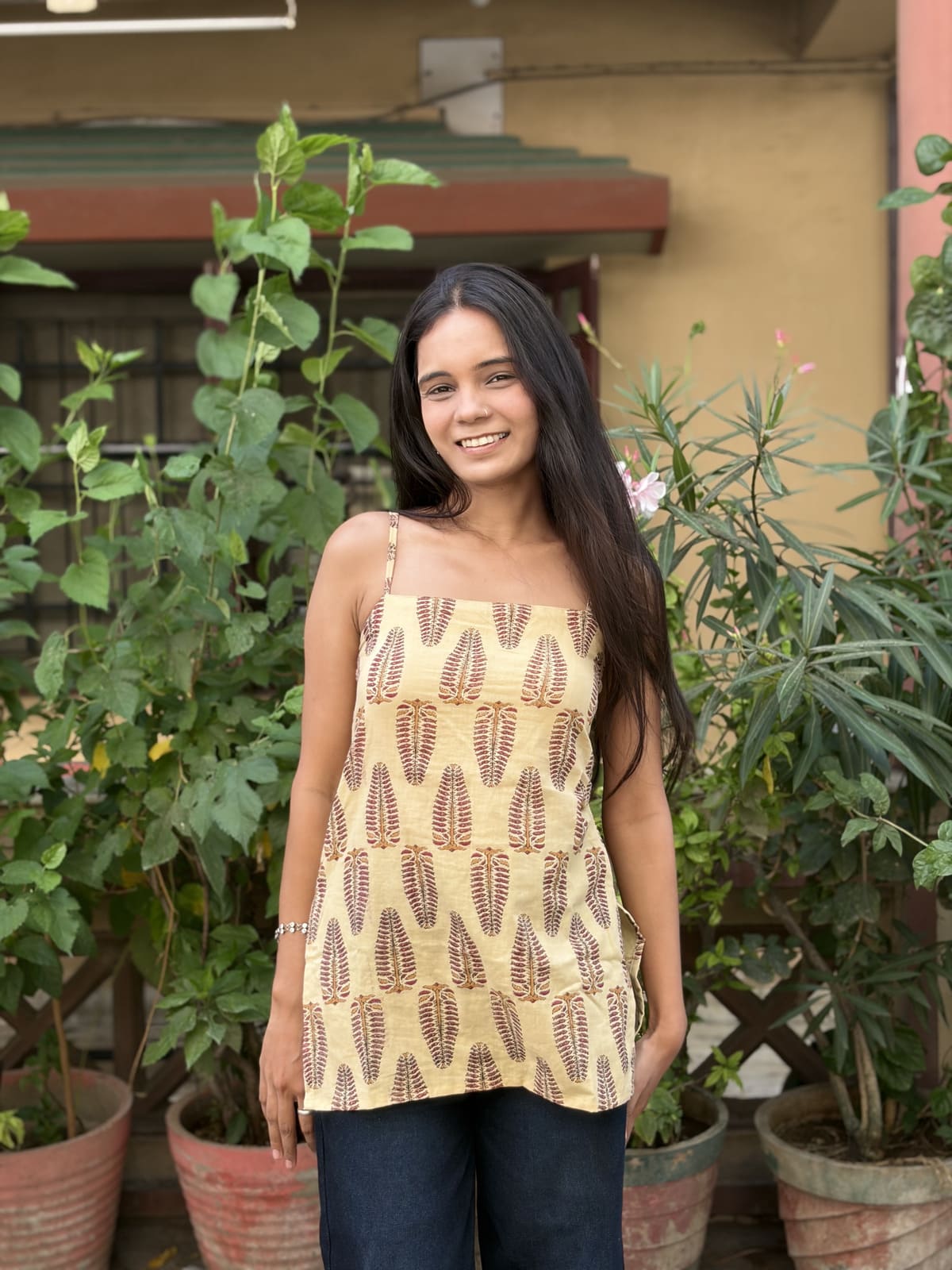 Ruhani Corest Back Short Kurti